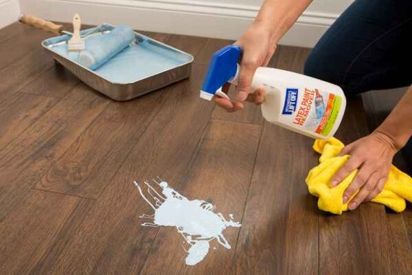 Cách tẩy sơn trên nền nhà