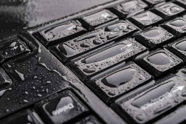 Cách bảo quản đồ điện tử khỏi ẩm mốc vào mùa mưa 