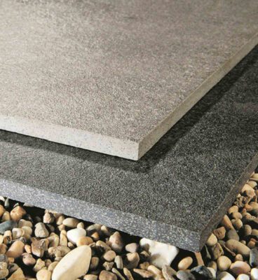 Cần nắm rõ những lưu ý riêng cho từng loại gạch khi tẩy vết ố trên nó (trong hình là gạch Granite) 