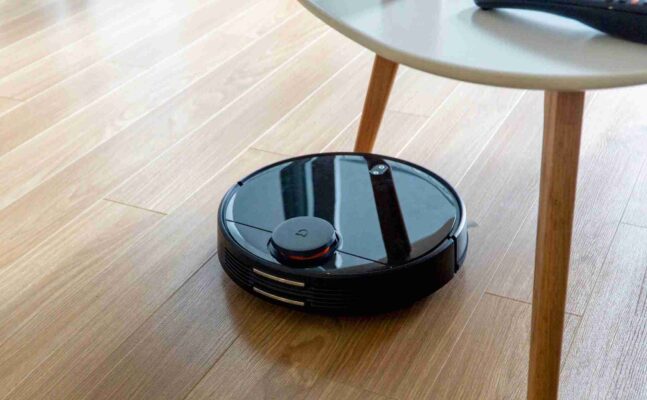 Robot hút bụi sẽ giúp bạn yên tâm mỗi khi dọn nhà đón Tết